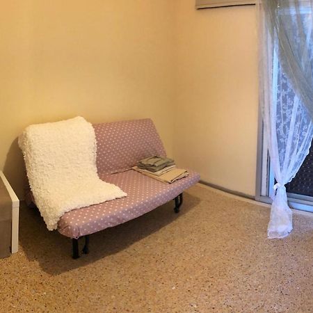Blue Air Apartment 1Minute From Sea, 15 Min From The Airport Artemis City Center Bagian luar foto