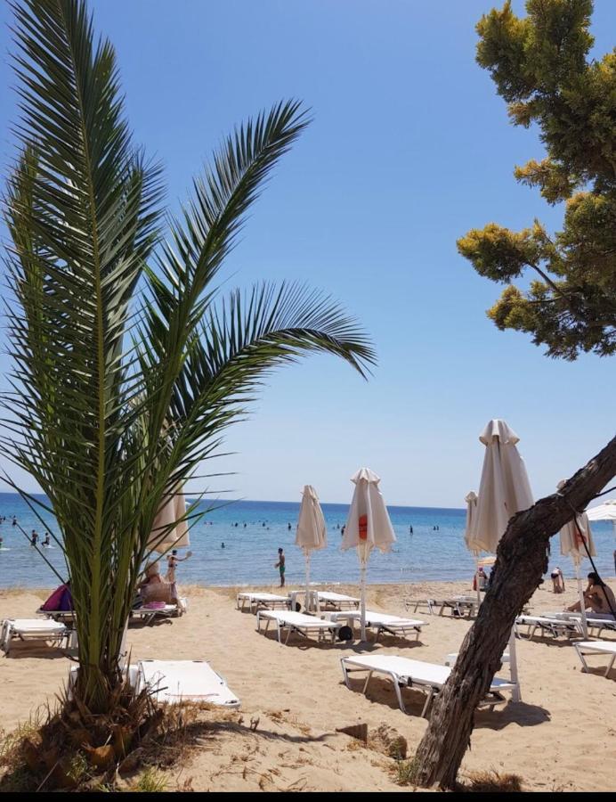 Blue Air Apartment 1Minute From Sea, 15 Min From The Airport Artemis City Center Bagian luar foto