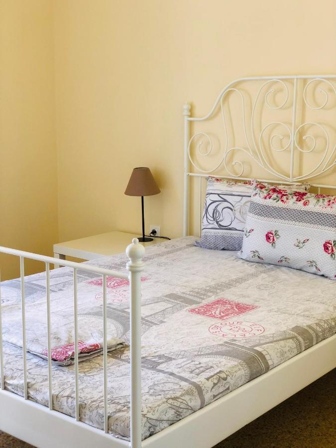 Blue Air Apartment 1Minute From Sea, 15 Min From The Airport Artemis City Center Bagian luar foto